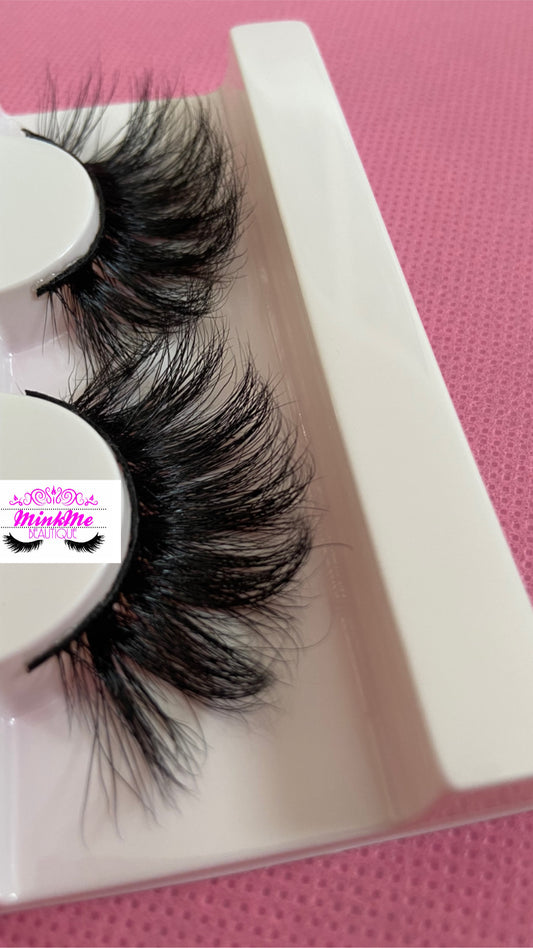 BeauTy 🥰 (25mm)